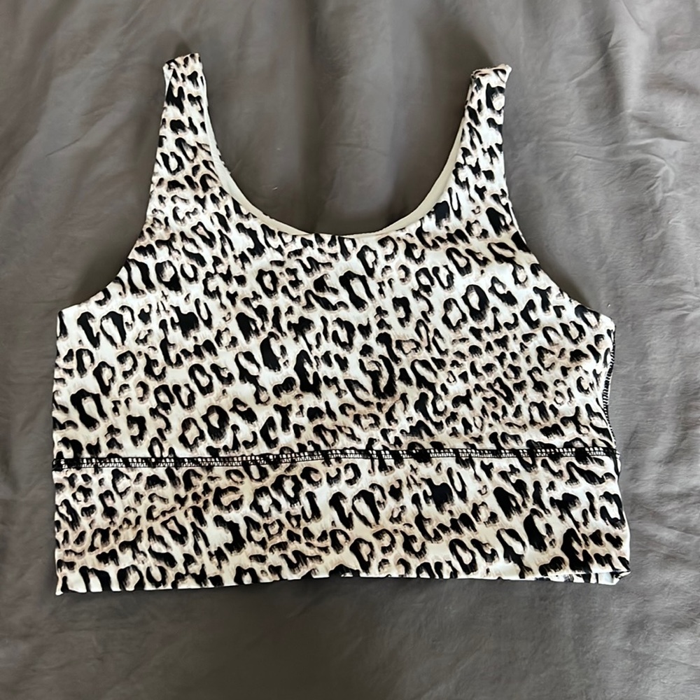 NWOT DYI elevate sports bra in leopard print